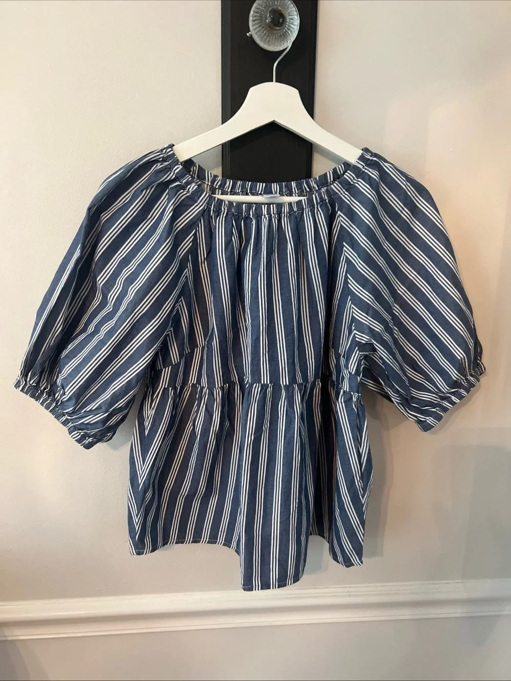 Old Navy Blue & White Striped Puff Sleeve Top